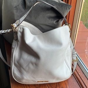 Perfect summer bag! Michael Kors Pebble Leather